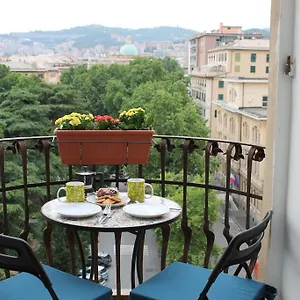 Appartamento Un Nido Sui Tetti Vicino Al Mare, Genova